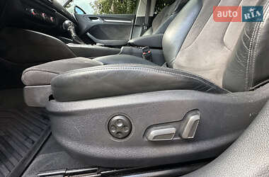 Хэтчбек Audi A3 2016 в 