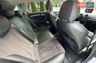 Хэтчбек Audi A3 2016 в 