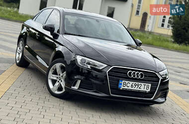 Седан Audi A3 2016 в Львове