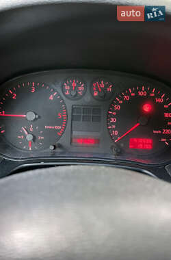 Хэтчбек Audi A3 1999 в 