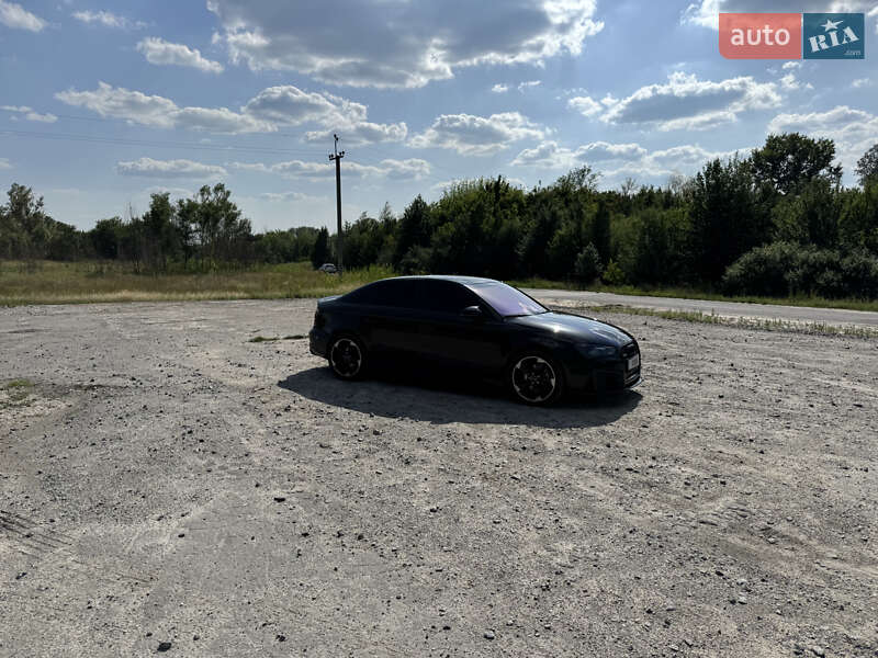 Седан Audi A3 2015 в Новых Санжарах