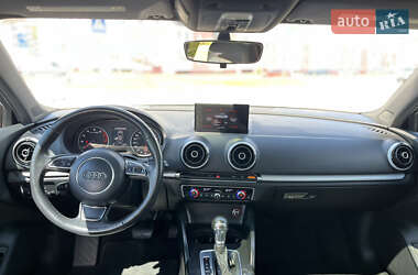 Седан Audi A3 2015 в 