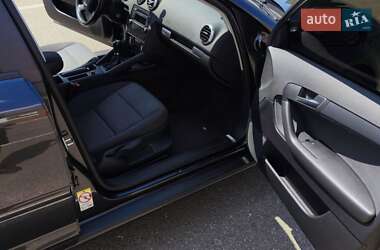 Хэтчбек Audi A3 2010 в 