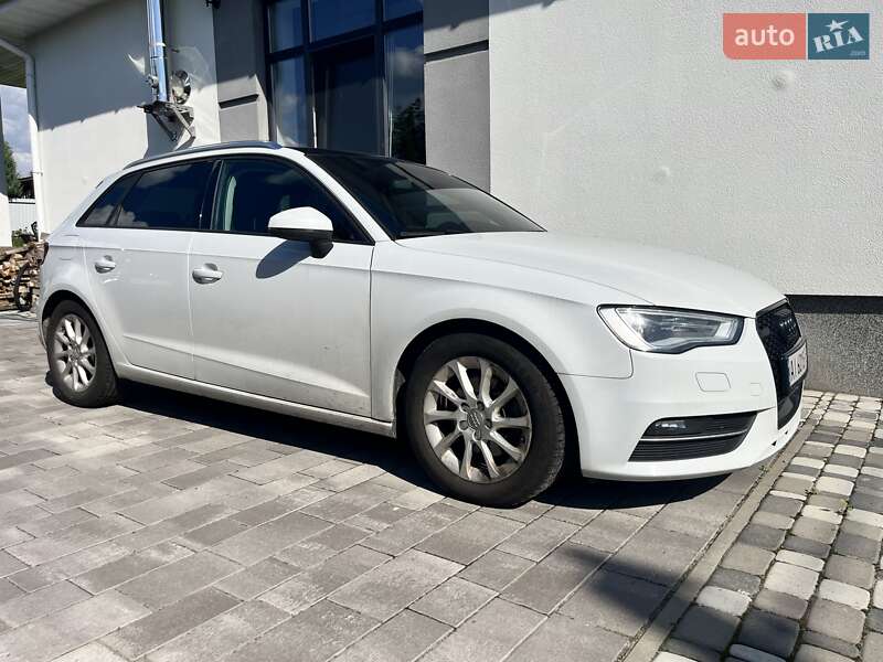Хэтчбек Audi A3 2016 в Белогородке
