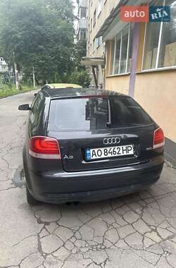 Хэтчбек Audi A3 2004 в 