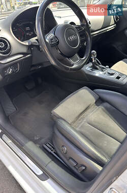 Хэтчбек Audi A3 2015 в 