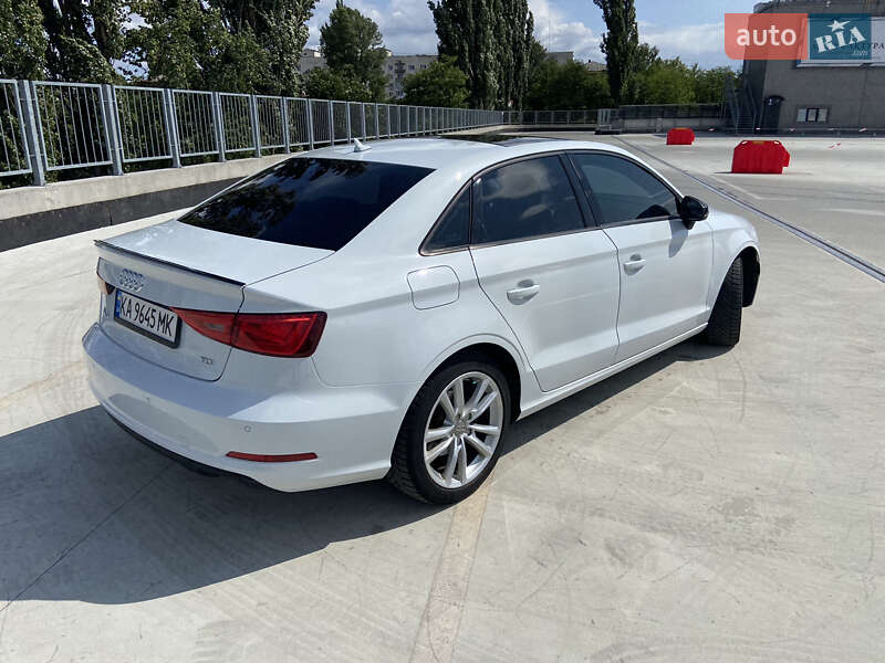 Седан Audi A3 2016 в Киеве