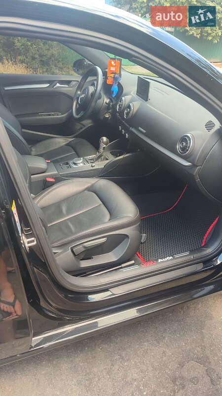 Седан Audi A3 2014 в Гадяче