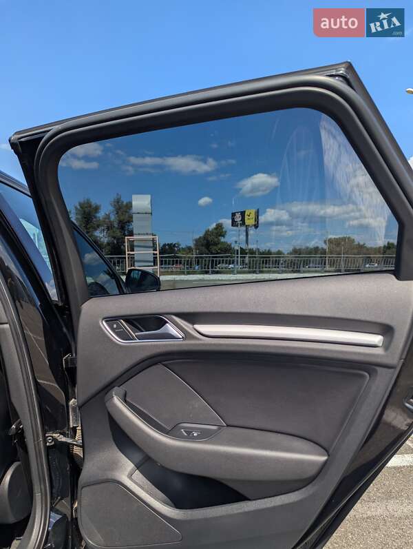 Хэтчбек Audi A3 2016 в Киеве фото 13 Хэтчбек Audi A3 2016 в Киеве