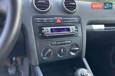 Хэтчбек Audi A3 2006 в 