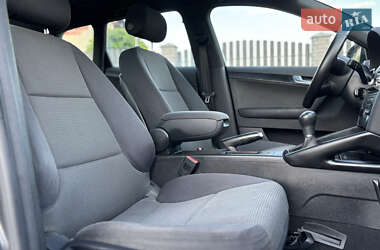 Хэтчбек Audi A3 2006 в 