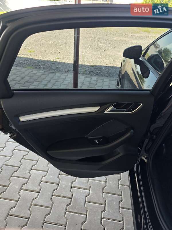 Седан Audi A3 2017 в Ковеле