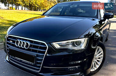 Седан Audi A3 2016 в Києві