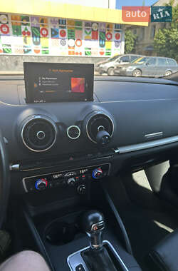 Хэтчбек Audi A3 2018 в 
