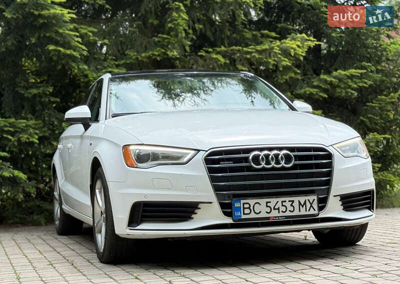 Седан Audi A3 2015 в Львове