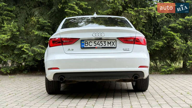 Седан Audi A3 2015 в Львове