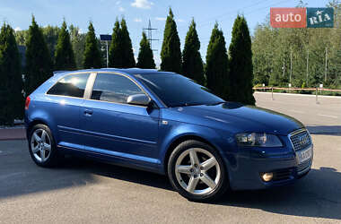 Хэтчбек Audi A3 2006 в 