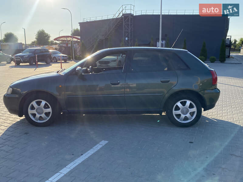 Хэтчбек Audi A3 2000 в Виннице