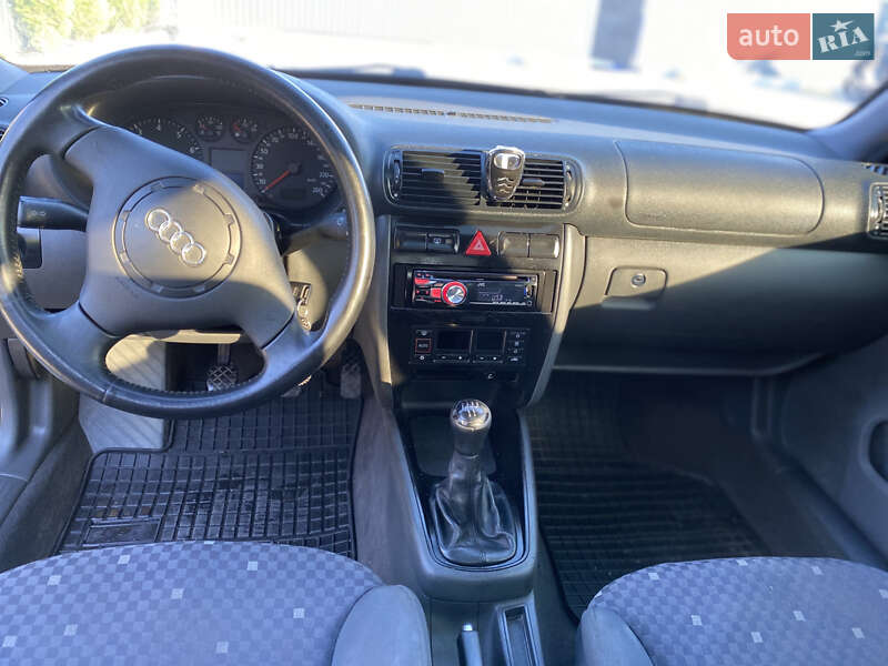 Хэтчбек Audi A3 2000 в Виннице