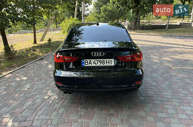Седан Audi A3 2016 в 