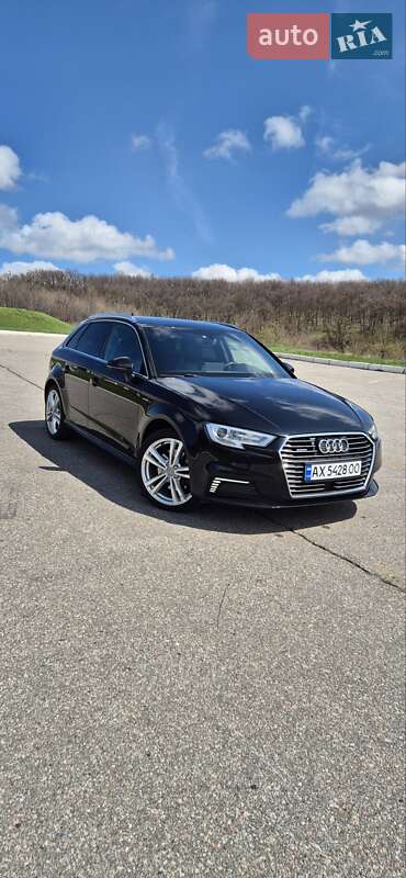 Хэтчбек Audi A3 2017 в Харькове