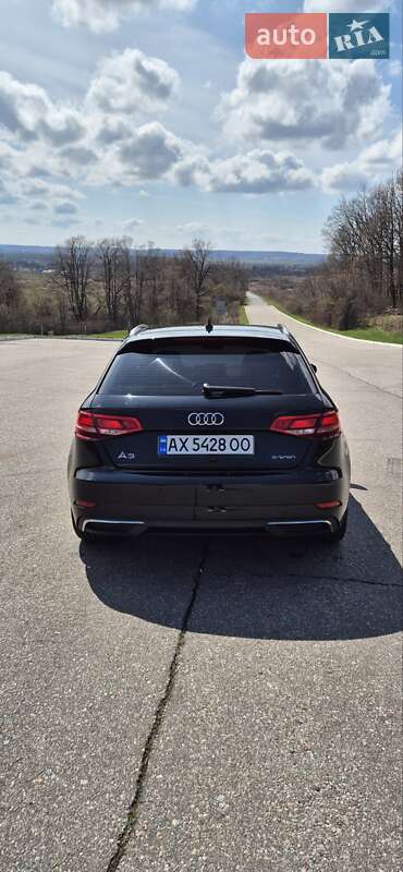 Хэтчбек Audi A3 2017 в Харькове