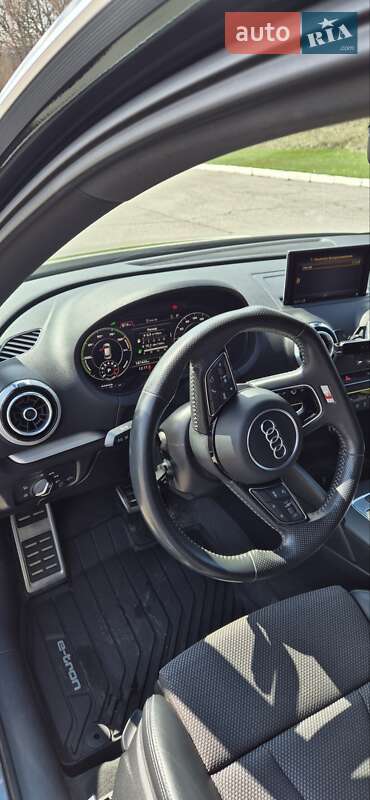 Хэтчбек Audi A3 2017 в Харькове