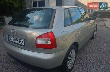 Хэтчбек Audi A3 2003 в 