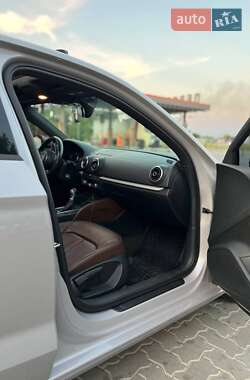 Седан Audi A3 2015 в 