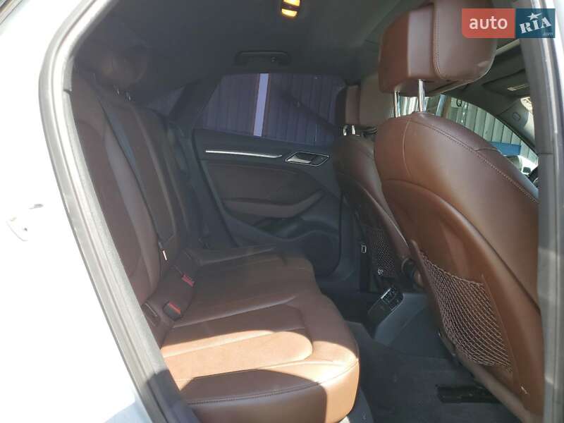 Седан Audi A3 2015 в Львові
