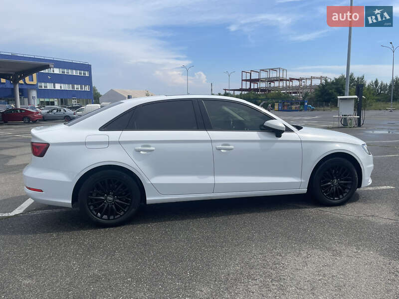 Седан Audi A3 2016 в Киеве фото 13 Седан Audi A3 2016 в Киеве