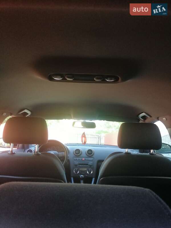 Хэтчбек Audi A3 2005 в Марганце