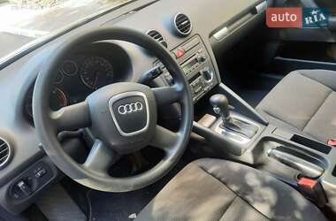 Хэтчбек Audi A3 2006 в 