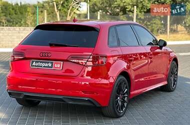 Хэтчбек Audi A3 2017 в 