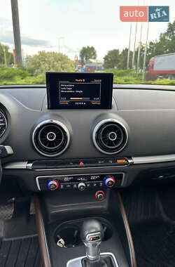 Седан Audi A3 2015 в Черкасах