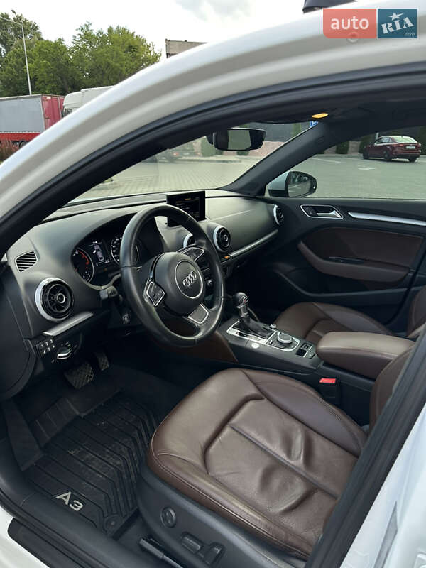 Седан Audi A3 2015 в Черкасах