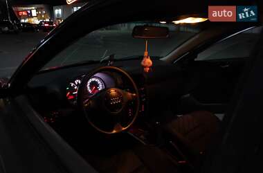 Хэтчбек Audi A3 1999 в 