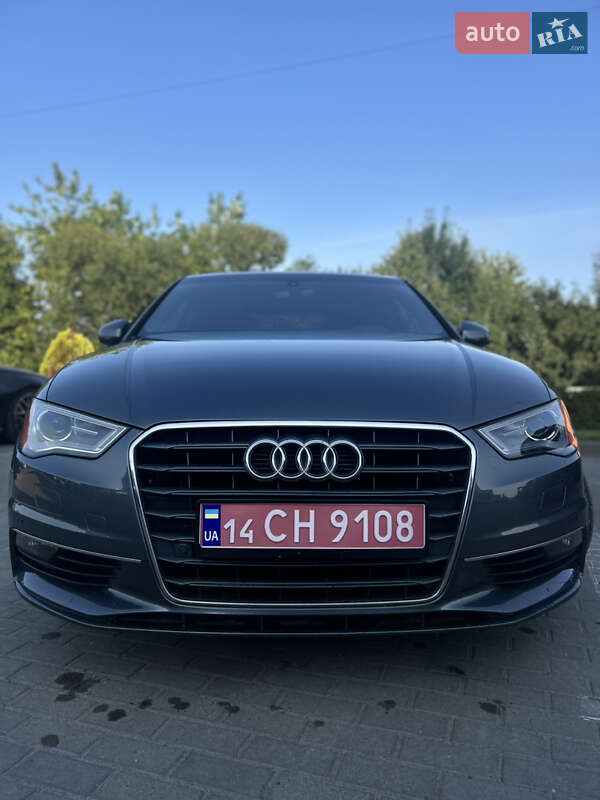 Седан Audi A3 2016 в Львове