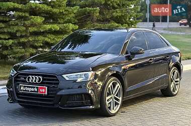 Седан Audi A3 2016 в Одессе