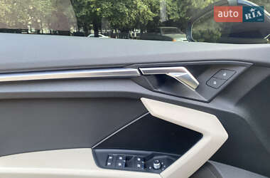 Седан Audi A3 2022 в 