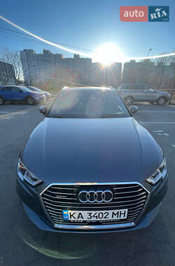 Хэтчбек Audi A3 2017 в 