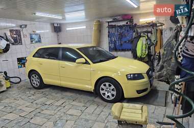 Хэтчбек Audi A3 2005 в 