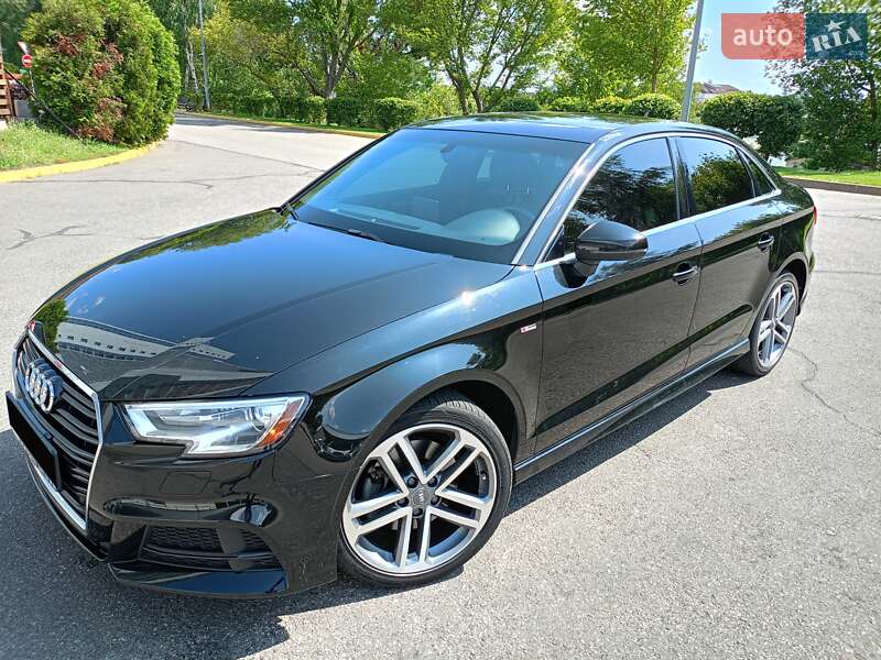 Седан Audi A3 2017 в Киеве