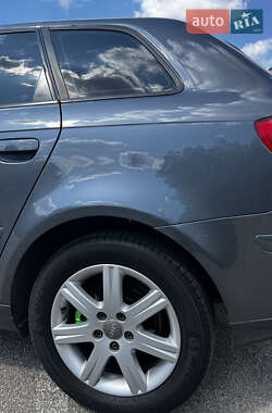 Хэтчбек Audi A3 2007 в 