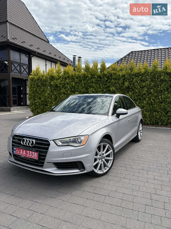 Седан Audi A3 2014 в Львове