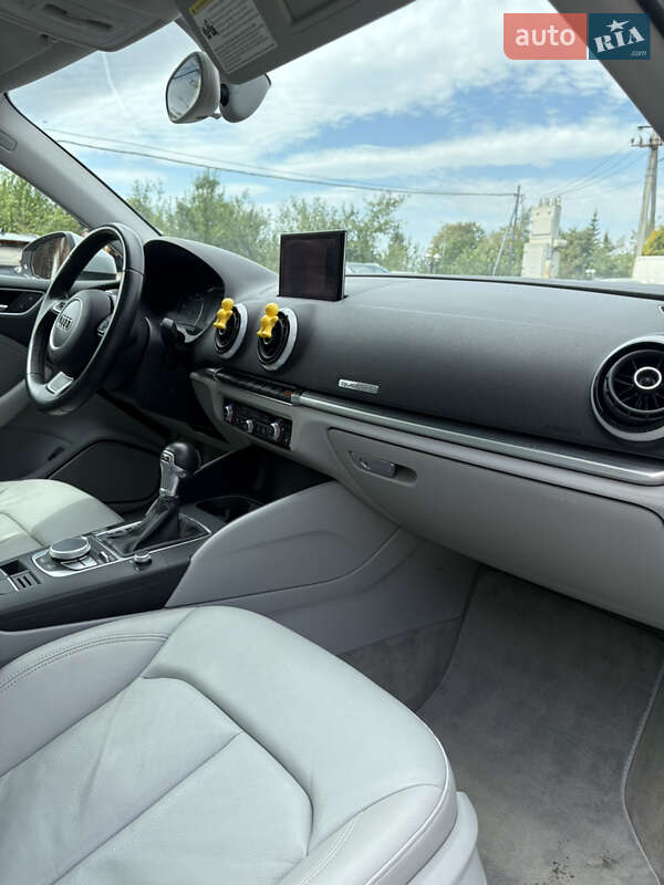 Седан Audi A3 2014 в Львове