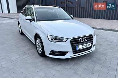 Хэтчбек Audi A3 2016 в 