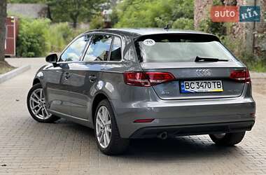 Хэтчбек Audi A3 2019 в 