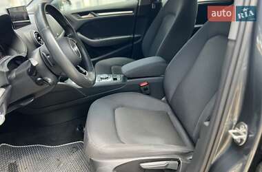 Хэтчбек Audi A3 2019 в 