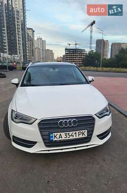 Хэтчбек Audi A3 2016 в Киеве